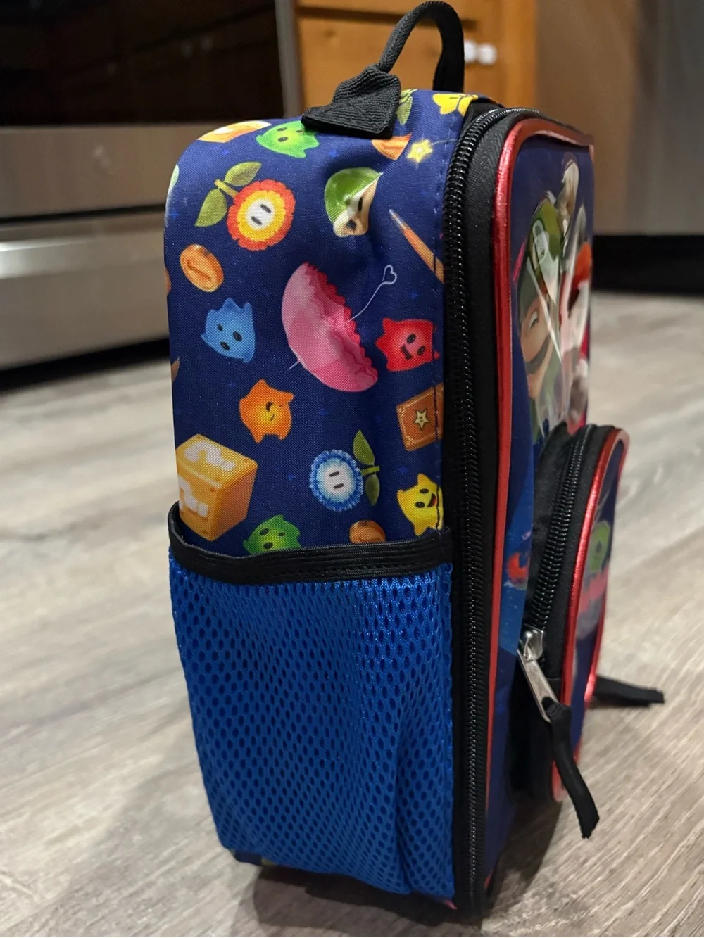 Nintendo Super Mario Galaxy Kids Insulated Lunch Box. NWT.
